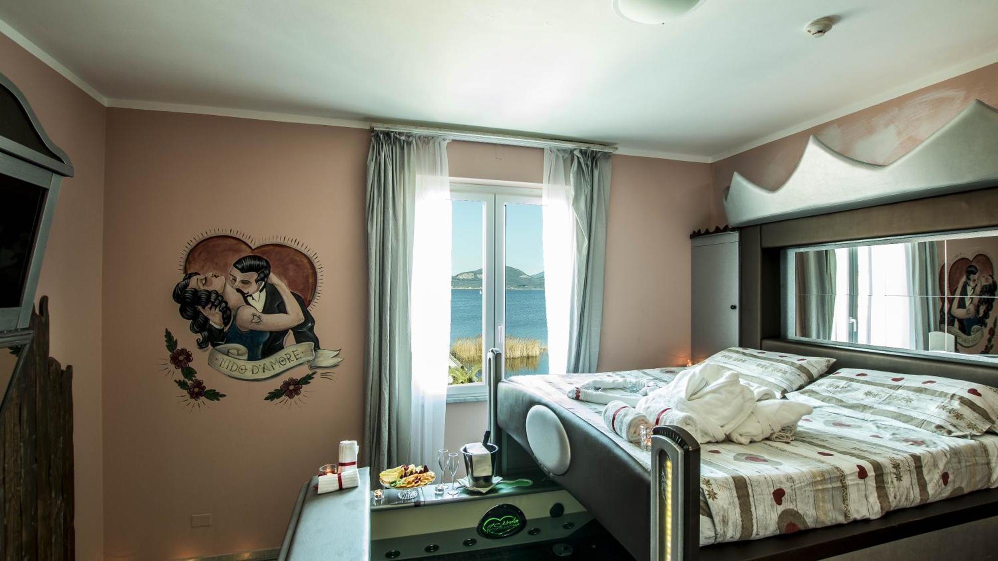 Butterfly Hotel