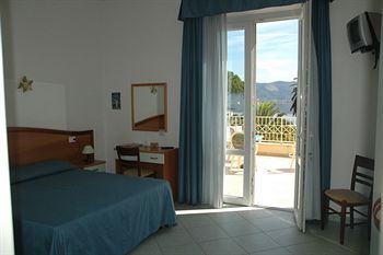 Butterfly Hotel 3*